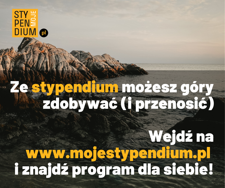 Skały, woda, morze. Tekst: MojeStypendium.pl. Ze stypendium możesz góry zdobywać i przenosić.