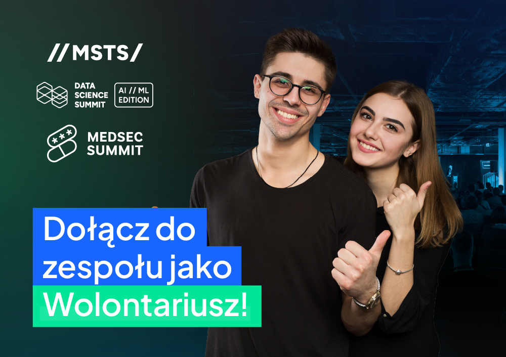 Grafika promująca wolontariat na wydarzenie ,,Data Science Summit AL Edition". Na zdjęciu przedstawione są dwie osoby - chłopak i dziewczyna, którzy patrzą się na wprost i się uśmiechają. Trzymają kciuk w prawej dłoni do góry.